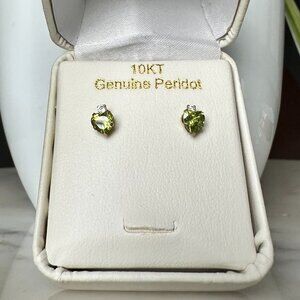 10KT Heart Peridot Stud Earrings | August Birthstone